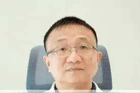 TA总是怀疑自己的配偶对自己不忠，或许TA存在#嫉妒妄想 #偏执型人格障碍#精神心理 #精神障碍 #陆小兵视频封面