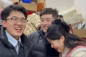 小叔子过生日差点被全家人忘记，婆婆的回答更是让鹏鹏笑的不行直呼公平，是不是有俩儿子的都这样，明明互相惦记但一碰上就打闹个不停，连送个礼物，鹏鹏也非得逗逗二飞要给他现场“征婚”#婆媳 #家庭 #情感 #我的乡村生活视频封面