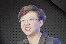 我发现这样演讲，真的超自然#演讲 #口才 #表达 #ppt #上台发言 