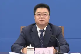 江北区委书记滕宏伟：只要到江北来摆个小面摊，遇到问题都能找到人为他服务，这样才能做到中小企业“铺天盖地”。好的营商环境就和空气、水一样，是一座城市的软实力，也是经济发展管根本、管长远的核心竞争力。#扛起新使命区县谈落实视频封面