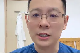 心衰患者喝水，要做到这3点！ 控制喝水的总量、维持水分进出平衡、小口多次补水。 #硬核健康科普行动 #健康生活重养自己一遍 #心衰 #心脏病 #心外赵铎视频封面