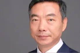 个人可以从事军品出口业务吗？出口管制法关于军品出口是怎么规定的？#海关律师 #海关律师咨询 #孙国东海关律师 #走私普通货物物品罪 #军品出口许可证视频封面
