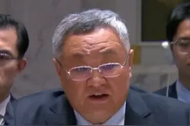 #中方强烈谴责以色列再次挑起战火  当地时间3月18日上午，联合国安理会就加沙地带人道主义局势举行会议。中国常驻联合国代表傅聪表示，中方对来不易的停火局面被破坏感到遗憾，对以色列在加沙再次挑起战火表示严重关切，并予以强烈谴责。据加沙地带卫生部门消息显示，#新一轮空袭加沙174名儿童死亡视频封面