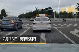 驾校教练车十字路口上演弹簧跳#搞笑 #驾校学车 视频封面