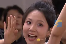 6月21日，山东曲阜，曲阜师范大学2025级毕业典礼现场，女生穿汉服合唱《虞兮叹》惊艳全场，国风才是顶流！#曲阜师范大学毕业典礼 #汉服 #祝你毕业快乐视频封面