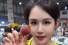 你最喜欢吃哪个品种的荔枝？#荔枝 #钦州荔枝桂味浓 #桂味有荔愿风吹我到钦州 #一见钦心滨海运河城视频封面