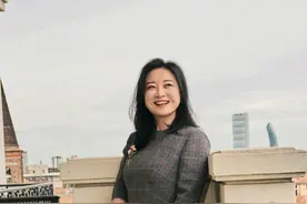 贾玲瘦身后为何缺席2025年央视春晚？本以为是钱挣够了，得知真相才知她的格局
#贾玲 #沈腾 #马丽 #丁禹兮 #2024影娱年终大赏