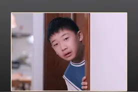 小女孩被男孩恐吓不准上厕所，导致她在教室里尿裤子，爸爸竟视频封面