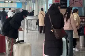 郑州市公安局深入推进“冬季行动”，加强巡逻检查，严打各类违法活动，确保春运期间旅客平安出行#春运 #旅客 #平安守护视频封面