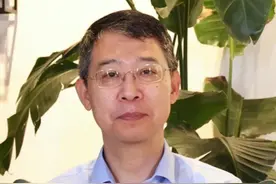 基金经理该拿300万元年薪吗？怎么管？ 不必一刀切限薪
基金经理要对得起基民#基金 #理财 #基金经理 #财经 #掘金计划2024视频封面
