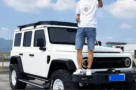 新款212套件详解，方盒子越野硬汉，男人的大玩具 #212 #四驱车 #爱越野爱生活 #汽车知识 #汽车人共创计划视频封面