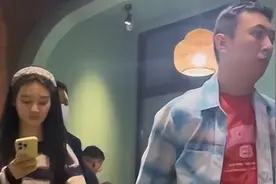 王思聪现任女友柳禹安个人资料介绍，原来她比王校长小了14岁！视频封面