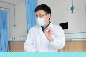 托起生命的重量，成功解除奶奶嵌顿股疝危机。#疝气方医生 #疝气微创手术 #嵌顿疝 #股疝 #抖出健康知识宝藏视频封面