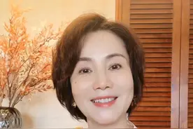 好多朋友在问的丝巾分享来啦！#徐俐 #大有学问 #穿搭 #穿搭分享 #年味越抖越有劲视频封面