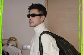 伦敦时装周正式开始，你会中意哪套Look？ #胡兵在伦敦时装周  #胡兵全球go  #胡兵出发去爱视频封面