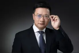 小米又陷争议！“逆光之王”这波操作算误导消费者吗？ #法律热点 #小米手机 #逆光之王 #夸大宣传 #抖音精选