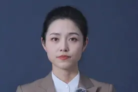 #医院院长倒卖出生证明每张赚6万  卫健委：正在调查  一条绳上的蚂蚱都要抓！
 #襄阳健桥医院卖出生医学证明 #官方调查院长涉嫌贩卖出生证 #@上官正义 #大v说 #声量计划视频封面