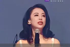 黄绮珊对年轻女孩说，要不就单着，要不就快速结婚！ #新时代女性 #黄绮珊我的美丽 #女性魅力视频封面