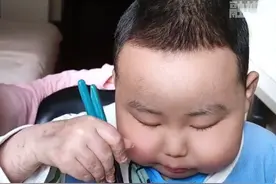 “给我一点好运吧 我已经笑了”！（来源：@豪豪在努力呀（橱窗好物分享） ）#童言童语 #好运连连视频封面