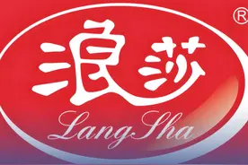 【浪莎下架所有一次性内裤产品】 3·15晚会曝光一次性内裤徒手制作不灭菌，涉事代工厂生产过的产品涉及“初医生”一次性内衣、“贝姿妍”一次性内裤和“浪莎”一次性内裤，为了控制成本，部分产品不进行杀菌消毒。记者发现，浪莎官方旗舰店能搜索到三款一次性内裤产品，均显示下架，其中有产品还特意宣称孕妇可用。对于下架原因的询问，客服已读不回。#浪莎下架所有一次性内裤产品 #315晚会 #浪莎一次性内裤宣称孕妇可用视频封面
