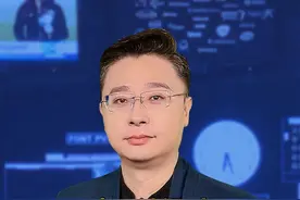 妻子洗澡时，手机上来了一通电话，丈夫接通后发现了妻子隐藏多年的秘密 #夫妻  #正能量视频封面