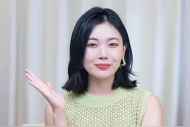 卖10亿珠宝 三大拍卖行谁赢了？ 珠宝拍卖又开挂了！
仅仅一个月的时间，
三大顶级拍卖行的总成交额就超过了10亿！
今天比比谁赢了？
-
关注阿雅，买珠宝不被耍
#珠宝  #珠宝首饰  #高级珠宝  #拍卖会  #珠宝拍卖会视频封面