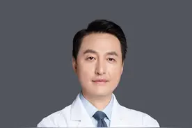 经常崴脚是怎么回事？到底是哪里出了问题？#运动 #健身 #崴脚 #运动损伤 #韧带损伤视频封面