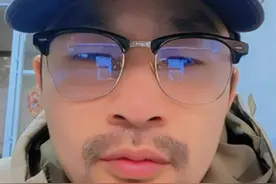 布林线，股市新手必备！ #股市布林线解读 #股价波动分析 #中轨线上下判断 #压力支撑识别 #股市新手工具 股市新手如何看懂布林线？掌握上轨、中轨、下轨，判断股价波动与趋势。布林线，你的股市导航仪，助你精准捕捉买卖点！视频封面