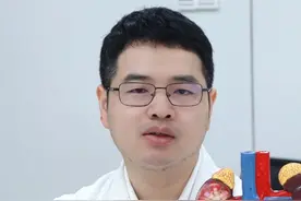 肾脏长了囊肿怎么办？ #医学科普 #关注我每天坚持分享知识 #肾囊肿视频封面