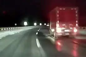 高速路上遇“停驶车辆” ，妻子温声细语避免一场灾祸。特殊天气行驶，务必注意安全！（人民日报）视频封面