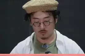 #易烊千玺演技课后写两千字心得  优秀的背后更是日复一日的专注谦逊努力！ #易烊千玺