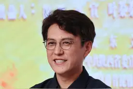 医美和自然老去的中年男星差距，陈坤略显“姨化”，古天乐一个表情，靳东把岁月的馈赠刻在皱纹里#陈坤 #古天乐 #陈坤 #于和伟 #娱乐评论大赏视频封面