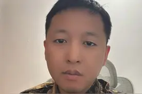 被资本做局？机械拳套价格崩盘#和平精英地铁逃生 #传世武器