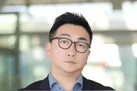 一觉醒来《哪吒2》票房又创新高！这哪是电影啊这是“全民高燃buff”吧！#哪吒2视频封面