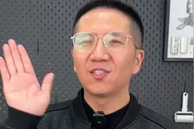 红魔黄金手机来了！第一款万元手机一起来体验一下#红魔黄金手机 #红魔xgoldensaga  #红魔 #红魔品牌七周年