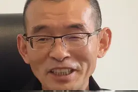 3月14日深圳，坐拥7套房子 4家公司，深圳富豪悬赏千万寻子终上岸，儿子是一个曾经当过兵，是双一流大学生。#谢浩男 #寻亲 #谢浩南爸爸视频封面