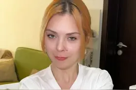 荔枝蘸酱油，居然有三文鱼的味道？！ #荔枝蘸酱油挑战 #快喊你的好朋友请你吃荔枝 #第一个荔枝蘸酱油的人是天才 #夏天的味道在抖音 #荔枝视频封面