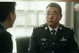 虽然局长提供了论文的思路，但谢绝论文署名，他认为让下属做大做强，才能吸引更多科技人才。#浙江卫视真心英雄视频封面