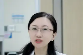 火疖子长脸上和红肿痘很像，长在屁股最痛苦#医学科普 #火疖子 #痘痘 #红肿痘 #皮肤科医生视频封面