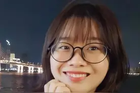 DeepSeek天才少女：95后，雷军想千万年薪挖人 大二才接触互联网编程，研究生阶段一年发8篇顶会论文，毕业4年成为DeepSeek核心开发者，这个女孩太强了！#人物故事 #最人物 #DeepSeek #女性视频封面