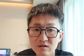 智己360 智己玩的后轮转向也许是下一轮车企拼抢的重点...#智己L6 视频封面