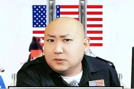 儿子在洛杉矶留学，母亲2次申请美国探亲签证，美国签证能通过吗 母亲美国签证拒签一次，再签打算去美国探亲看在洛杉矶留学的儿子，美国签证能通过吗？申请美国探亲签证需要什么条件？美国签证为什么容易拒签？#美国签证 #美国探亲签证 #美国签证面试问题 #美国留学 #洛杉矶视频封面