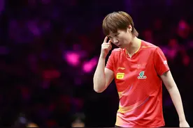 3-0！王曼昱淘汰张本美和，刘国梁鼓掌，国乒包揽女单四强视频封面