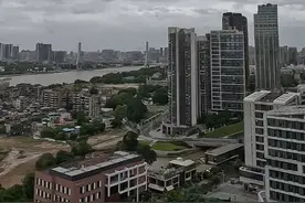 台风桦加沙下的广州 #桦加沙 #台风桦加沙24日登录广东