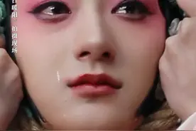 一起来感受#黄子韬  梨花带雨感的哭戏～#春日暖阳#黄子韬京剧扮相视频封面