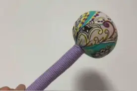 提醒！艾草锤极易招虫 女子床上莫名出现小虫 网友：源头竟然在这里，破案了！来源：#小羊拍客 （[原创]记者：刘慧君；编辑：潘俊华 ；实习生：严思文；审签：郑紫薇）