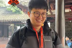 自古文豪皆爱饮酒，苏轼也不例外，一句“但寻牛矢觅归路,家在牛栏西复西”记录了苏轼醉酒后的趣事，听D先生为你讲述苏轼酒品如何#爱上博物馆 #知识云游计划 #D先生讲苏轼 #三苏祠视频封面