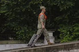 一首《阔步征途》，向全体退伍老兵致敬！ #退伍 #退伍不褪色视频封面