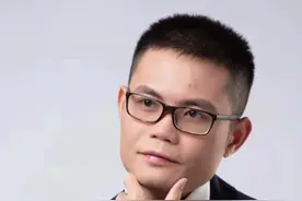 1.2亿流水泰式洗码暴雷 1.2亿流水泰式洗码暴雷 
银行直扫黑汇率曝光#泰国 #银行 #非法 #法律咨询视频封面