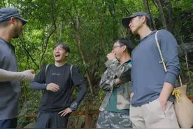 @无穷小亮的科普日常  居然也有怕的生物？那个天不怕地不怕的科普大神，碰上这 “没脸、不像个玩意” 的蛆，居然也秒怂！#一路前行2  #无穷小亮也有怕的虫子视频封面